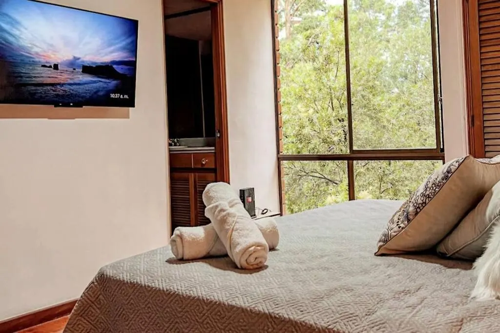 Modern 4Bedroom With Private Terrace 500Mb Internet Medellin Colombia