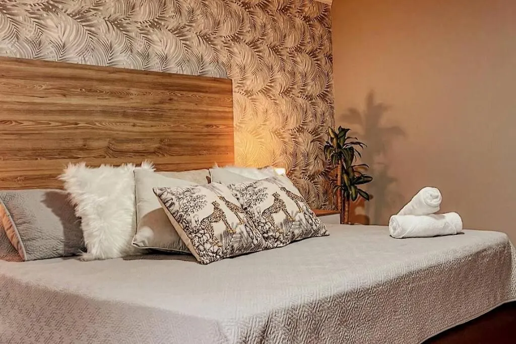 Modern 4Bedroom With Private Terrace 500Mb Internet Medellin Apartment
